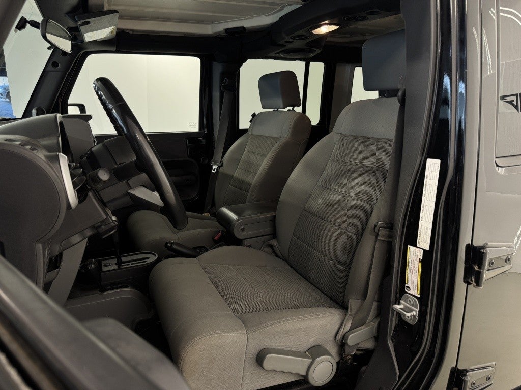 Jeep Wrangler Unlimited 3.8 V6 Sahara Aut.