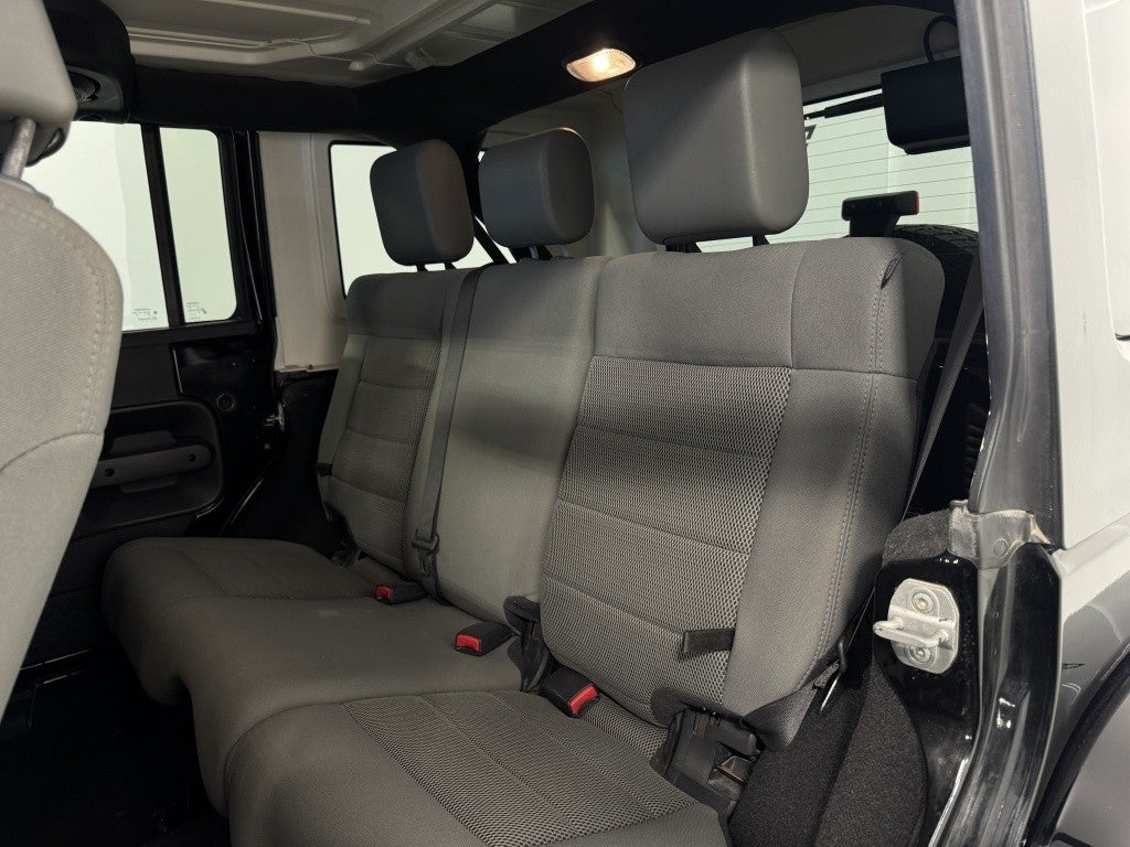 Jeep Wrangler Unlimited 3.8 V6 Sahara Aut.