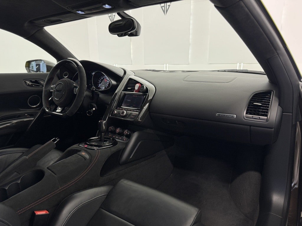 Audi R8 5.2 FSI V10 plus quattro S-Tronic