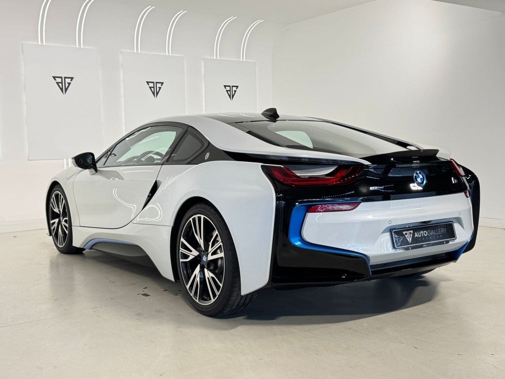 Bmw i8