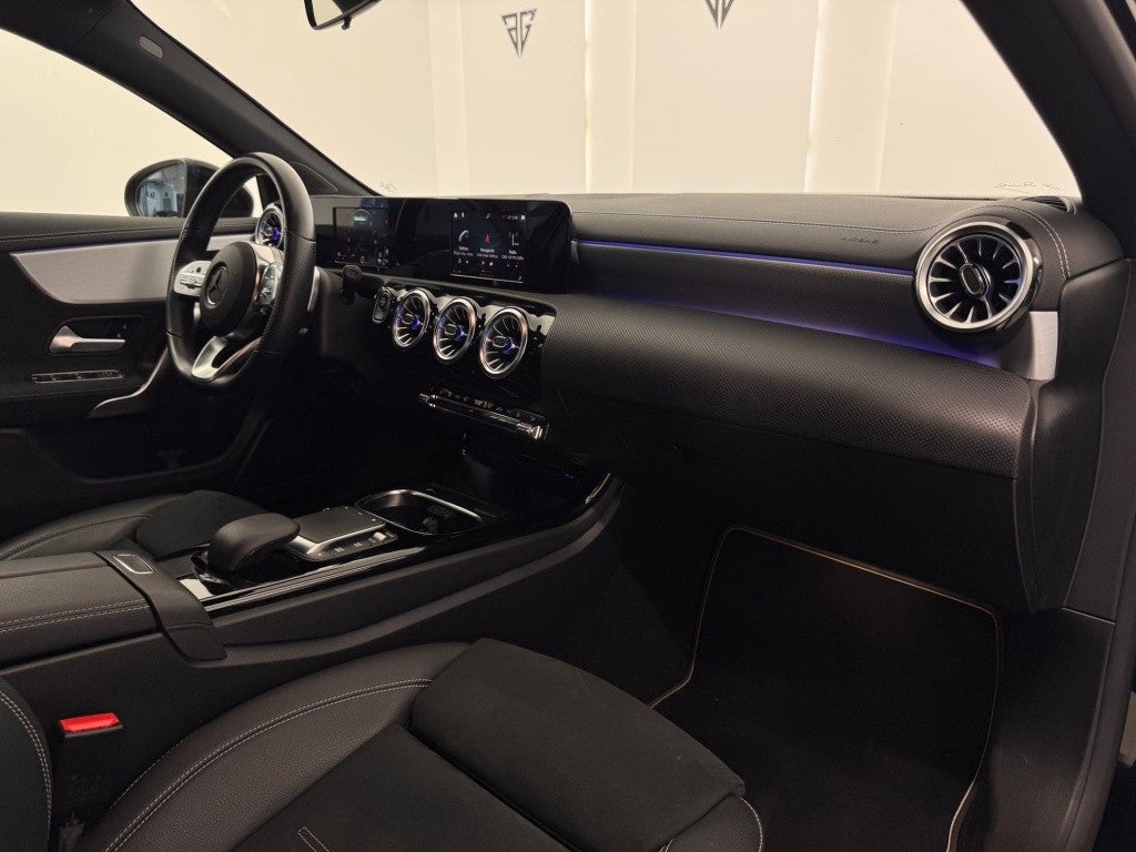 Mercedes-Benz Clase A 250e 8G-DCT