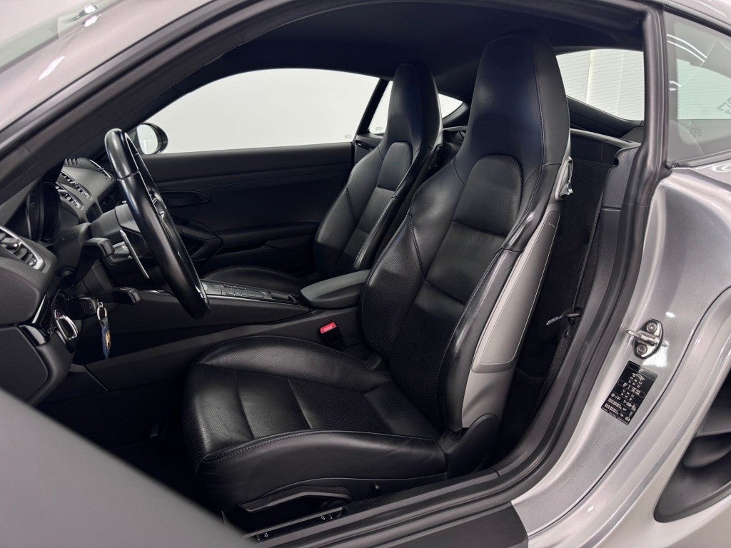 Porsche Cayman T PDK