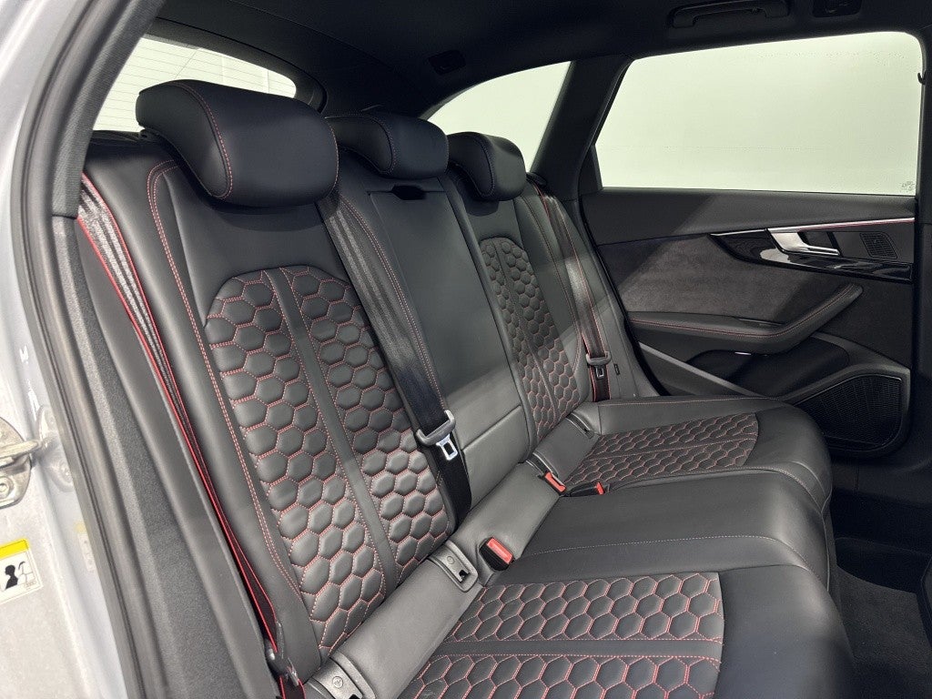 Audi A4 RS4 Avant TFSI quattro tiptronic