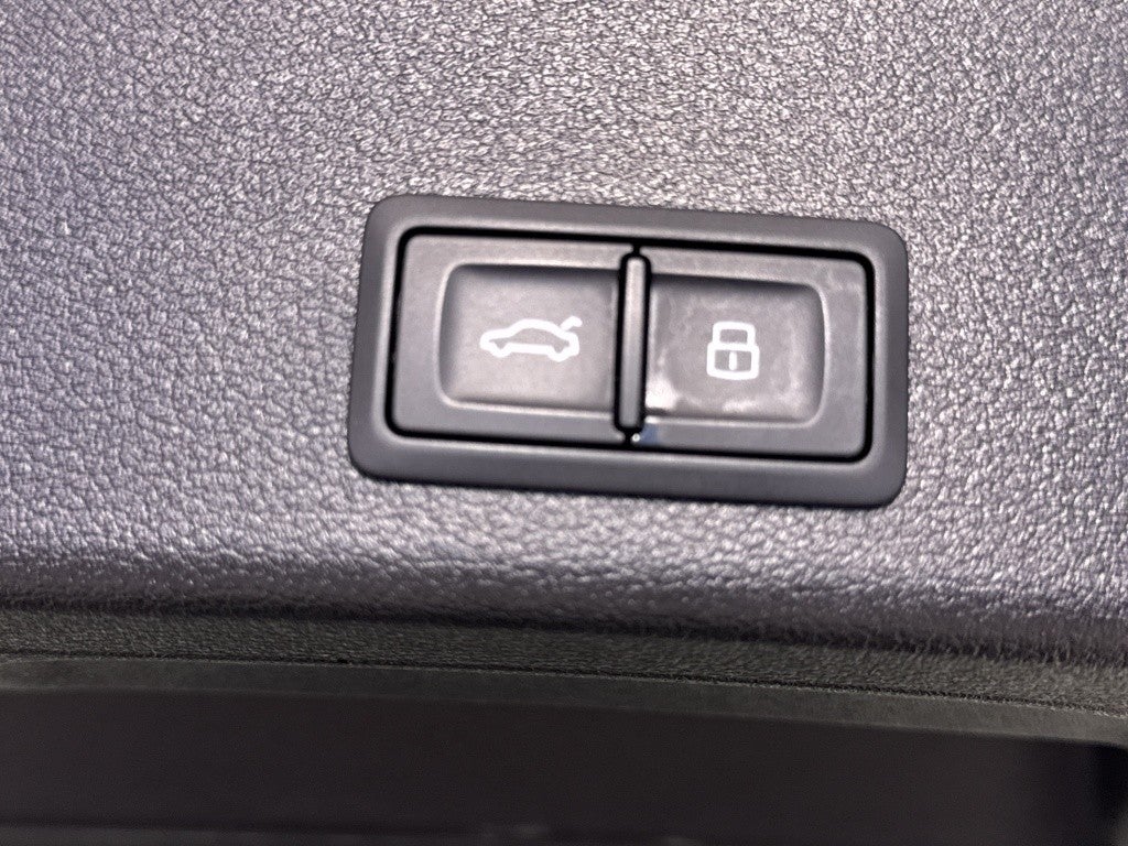 Audi A4 RS4 Avant TFSI quattro tiptronic