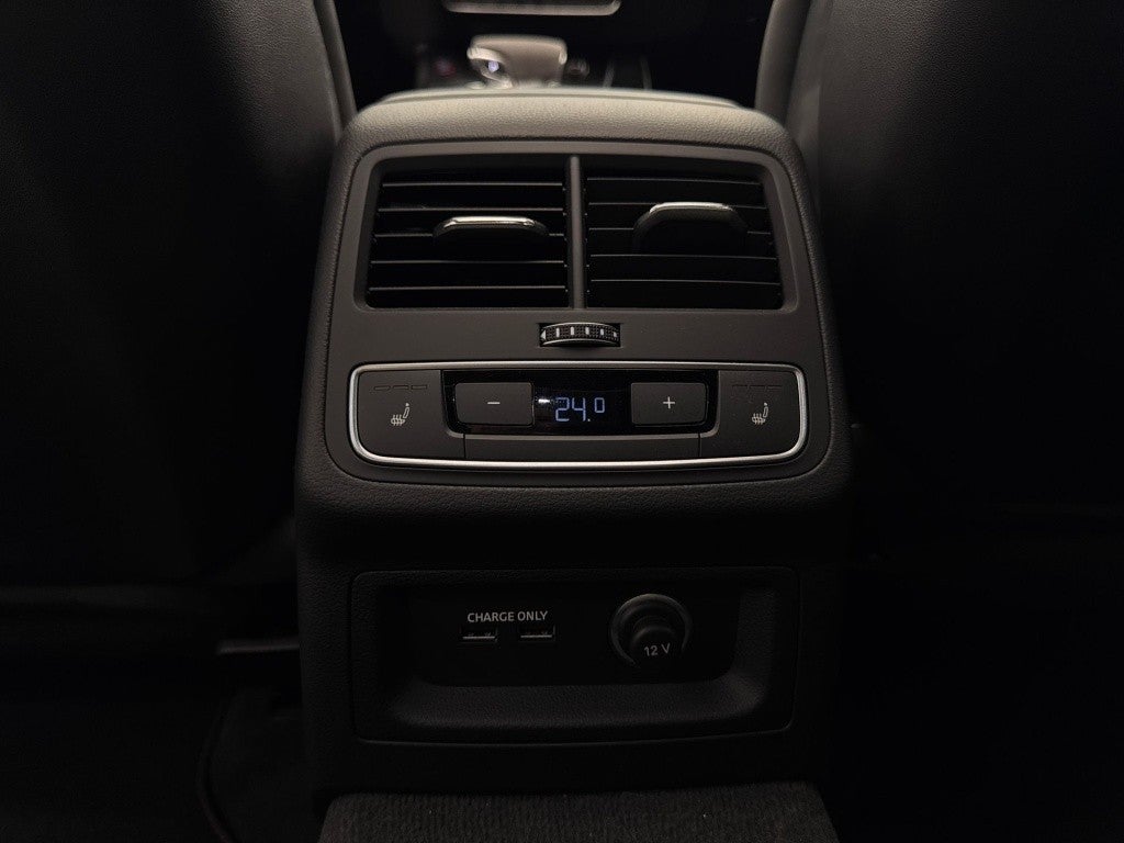 Audi A4 RS4 Avant TFSI quattro tiptronic