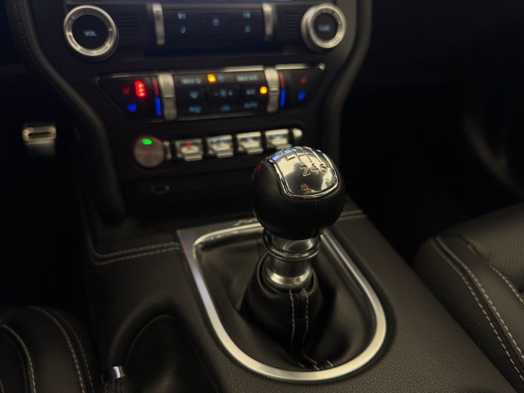 Ford Mustang Fastback 5.0 Ti-VCT GT