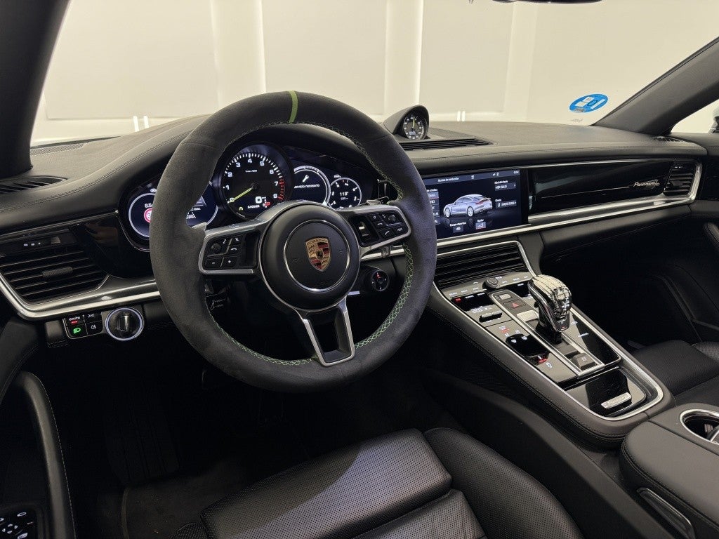 Porsche Panamera 4 e-Hybrid 10 Years Edition