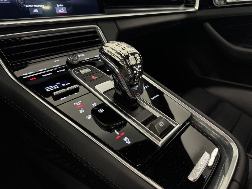 Porsche Panamera 4 e-Hybrid 10 Years Edition