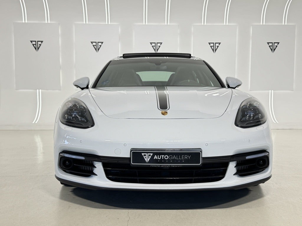 Porsche Panamera 4 e-Hybrid 10 Years Edition