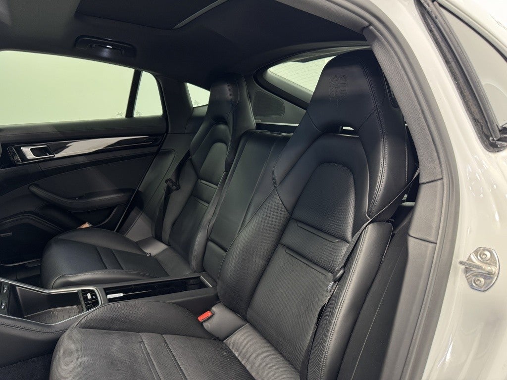 Porsche Panamera 4 e-Hybrid 10 Years Edition