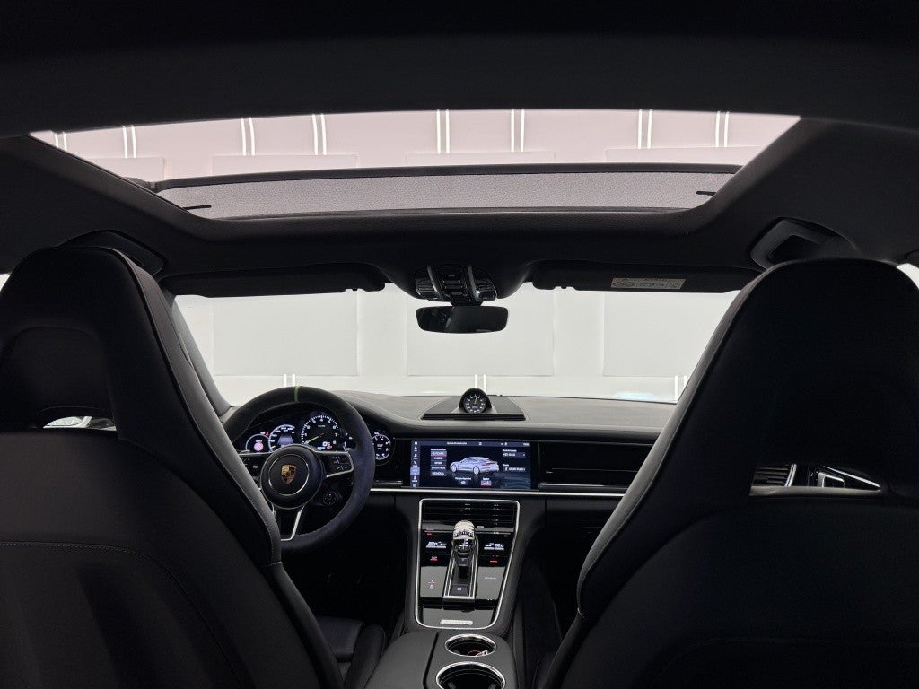 Porsche Panamera 4 e-Hybrid 10 Years Edition