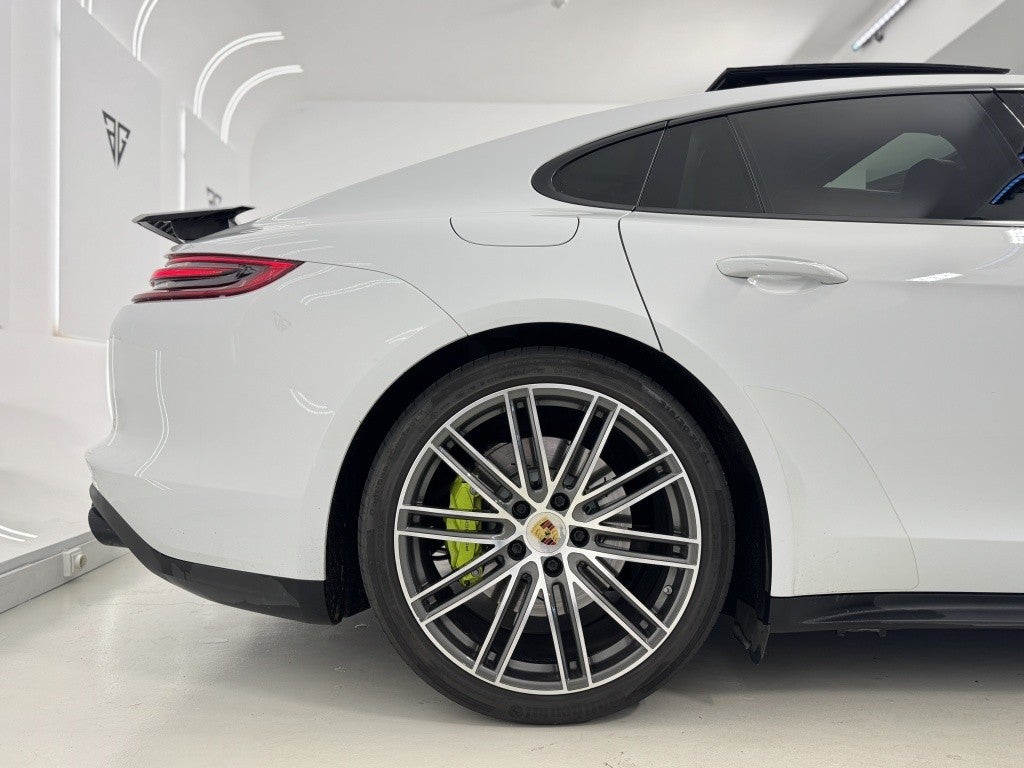 Porsche Panamera 4 e-Hybrid 10 Years Edition