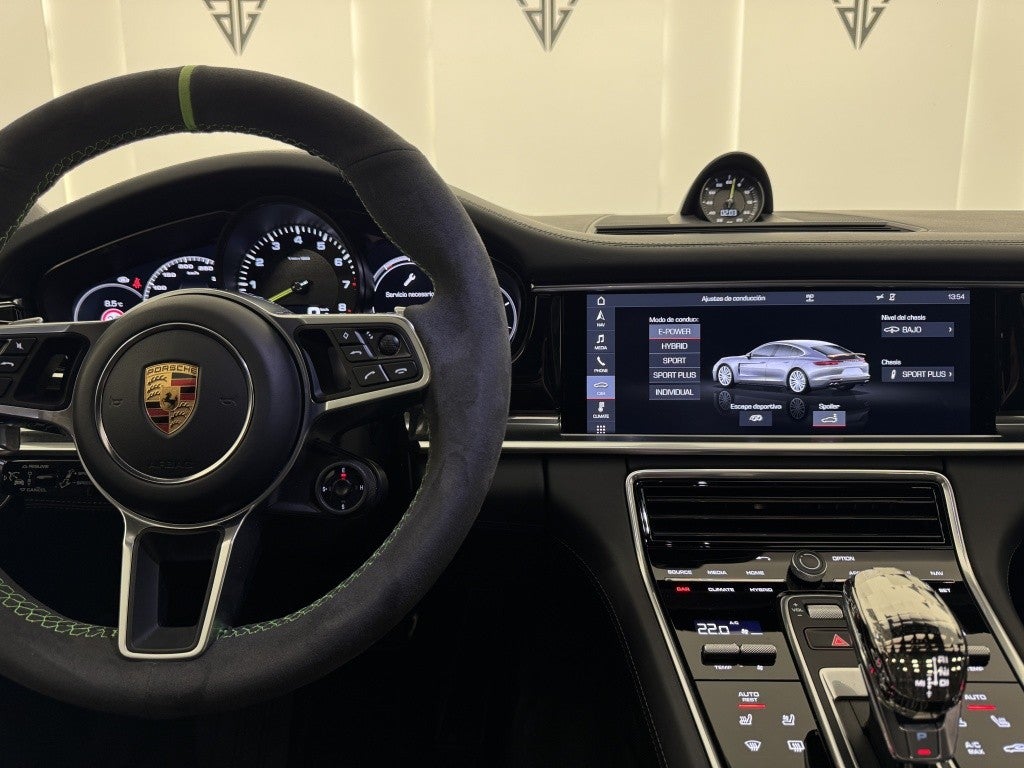 Porsche Panamera 4 e-Hybrid 10 Years Edition