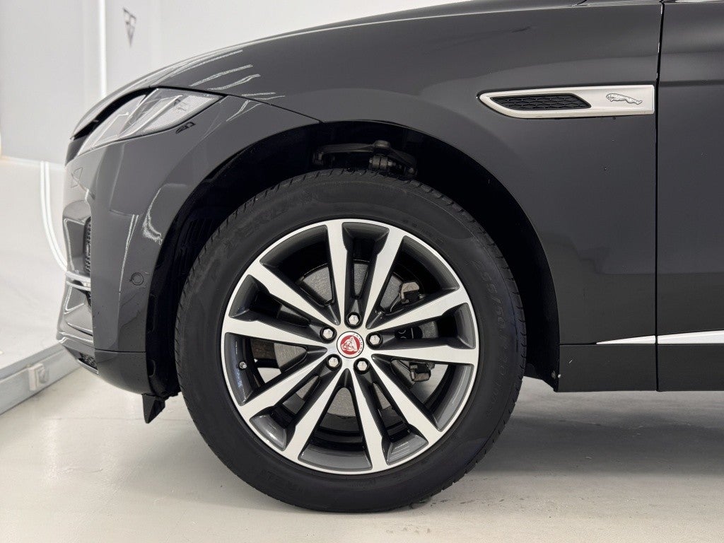 Jaguar F-Pace 2.0D l4 MHEV SE Aut. AWD 204