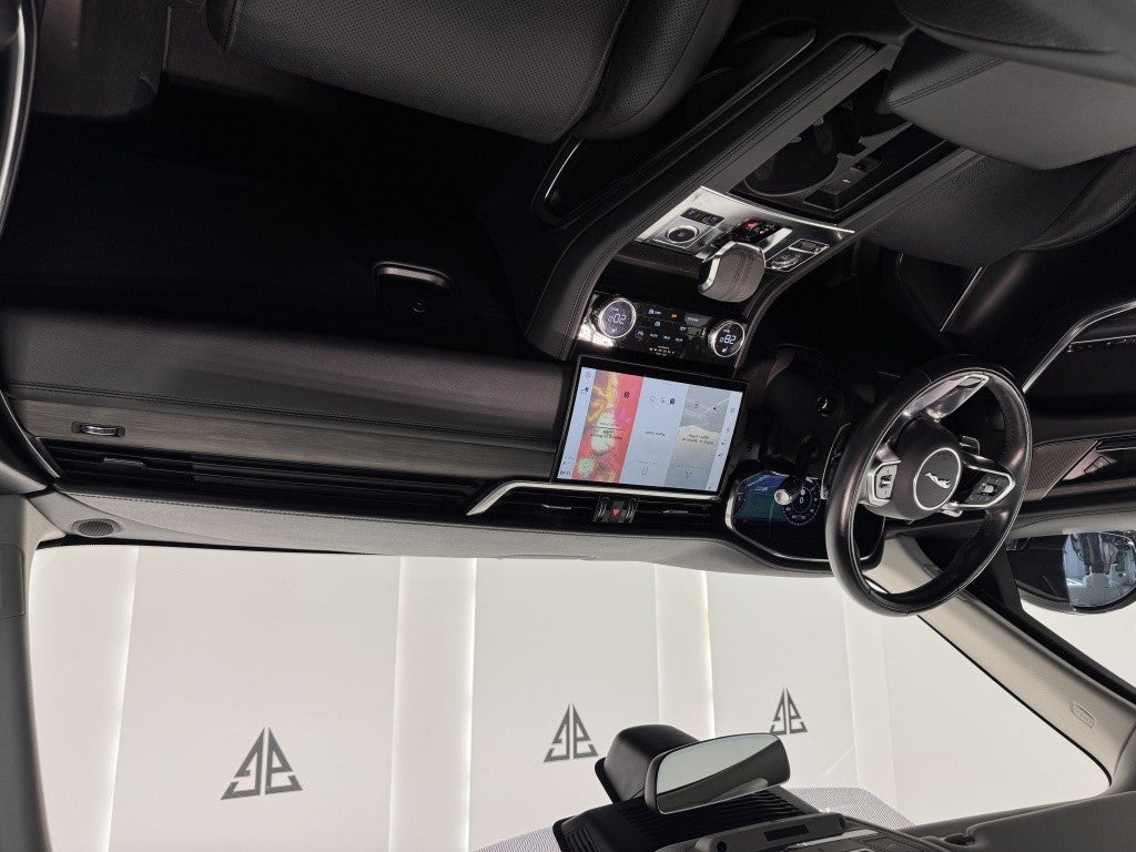 Jaguar F-Pace 2.0D l4 MHEV SE Aut. AWD 204