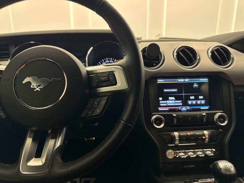 Ford Mustang Fastback 5.0 Ti-VCT GT