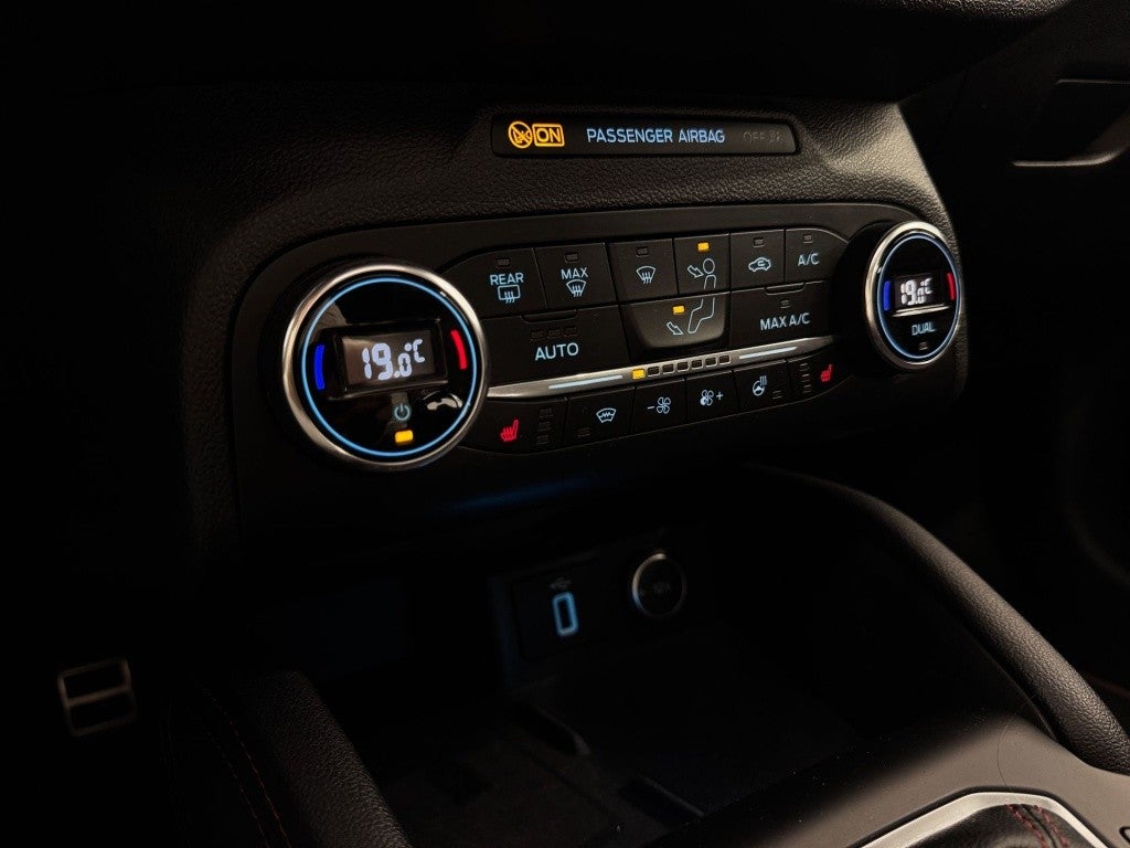 Ford Focus 1.5 Ecoboost ST Line 182