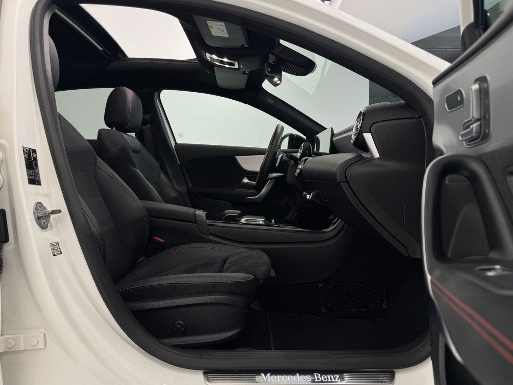 Mercedes-Benz Clase A 220 Sedán 4Matic 7G-DCT