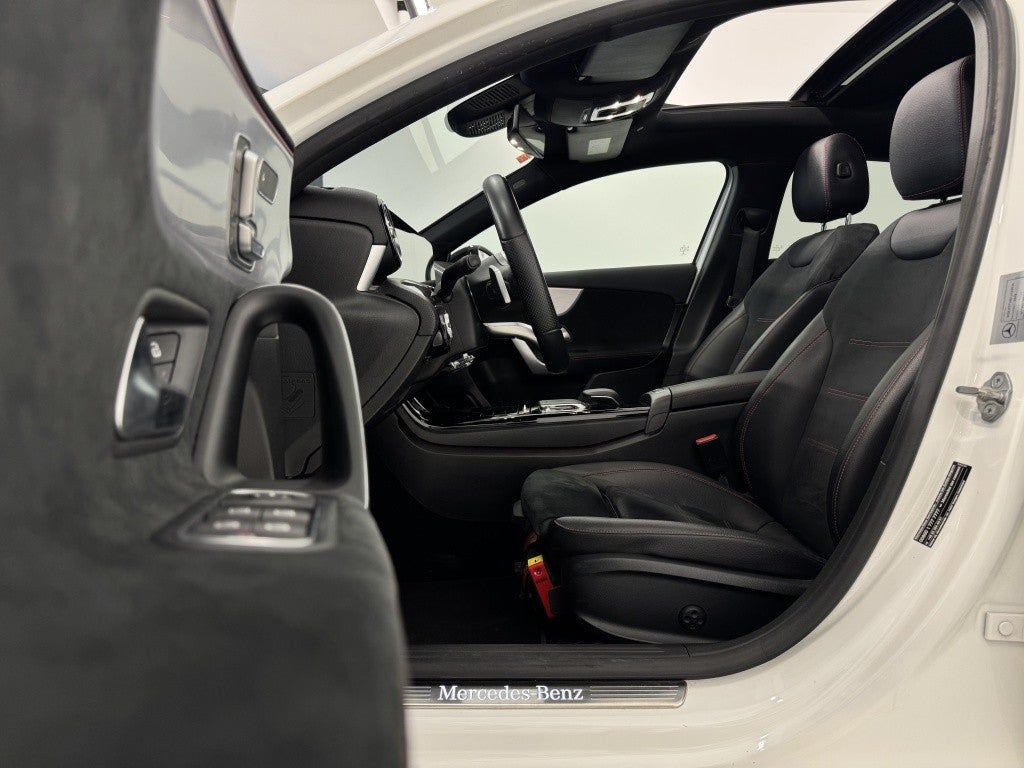 Mercedes-Benz Clase A 220 Sedán 4Matic 7G-DCT