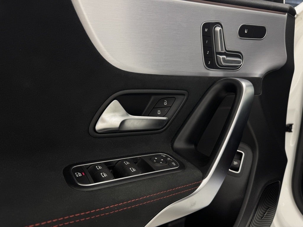 Mercedes-Benz Clase A 220 Sedán 4Matic 7G-DCT