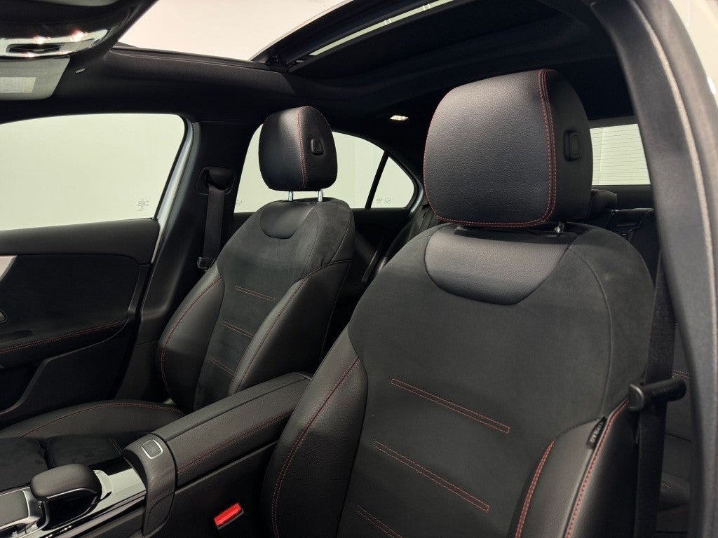 Mercedes-Benz Clase A 220 Sedán 4Matic 7G-DCT