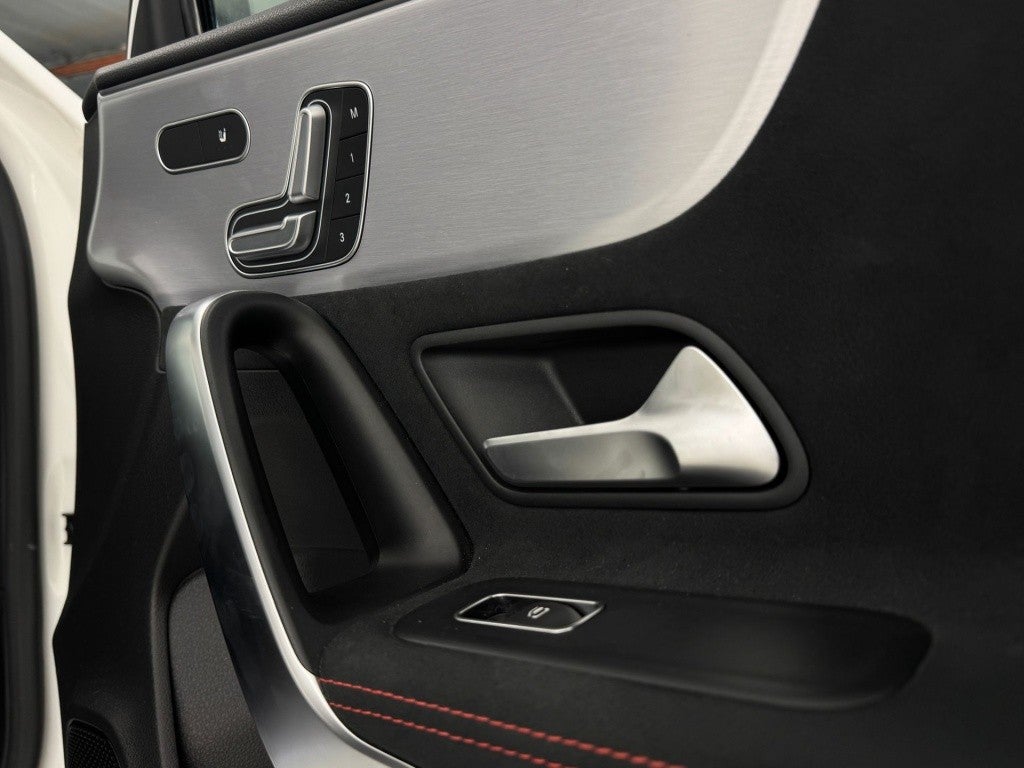 Mercedes-Benz Clase A 220 Sedán 4Matic 7G-DCT