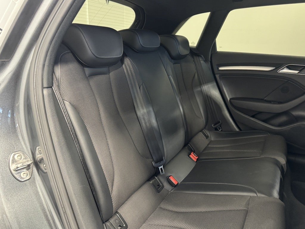 Audi A3 Sportback 1.5 TFSI COD EVO S Line ed. S-T 110kW