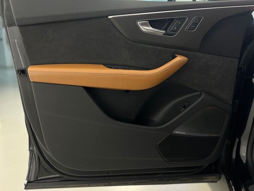 Audi Q8 RS TFSI quattro tiptronic