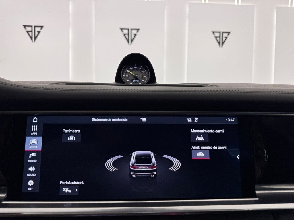 Porsche Panamera 4 e-Hybrid