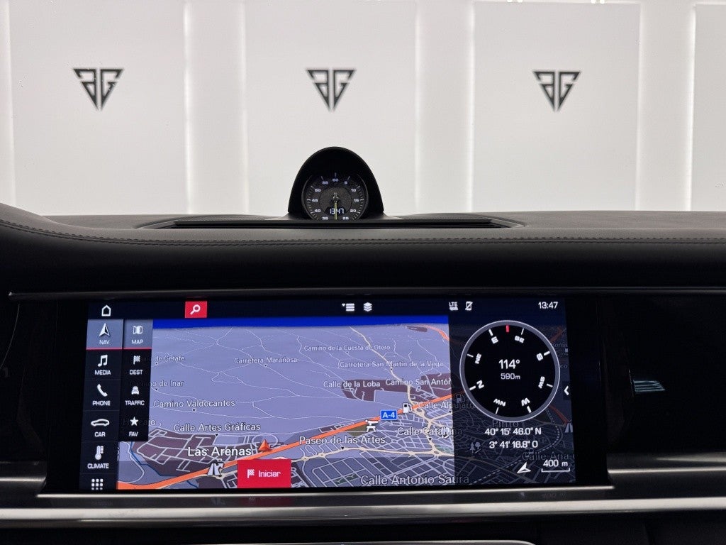 Porsche Panamera 4 e-Hybrid