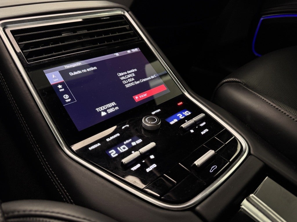 Porsche Panamera 4 e-Hybrid