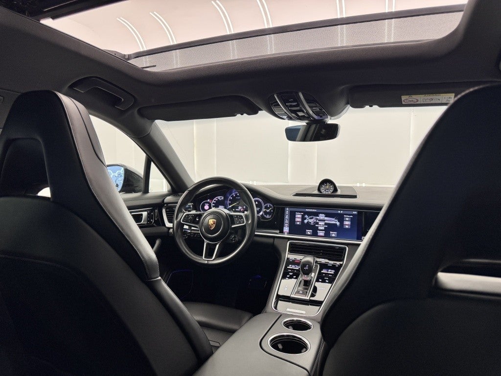 Porsche Panamera 4 e-Hybrid