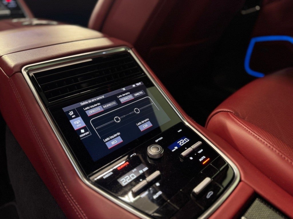 Porsche Panamera 4 e-Hybrid