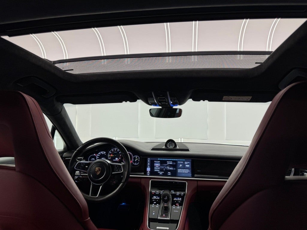 Porsche Panamera 4 e-Hybrid
