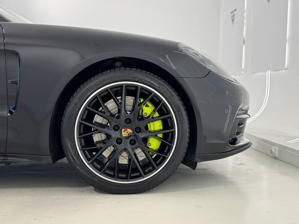 Porsche Panamera 4 e-Hybrid