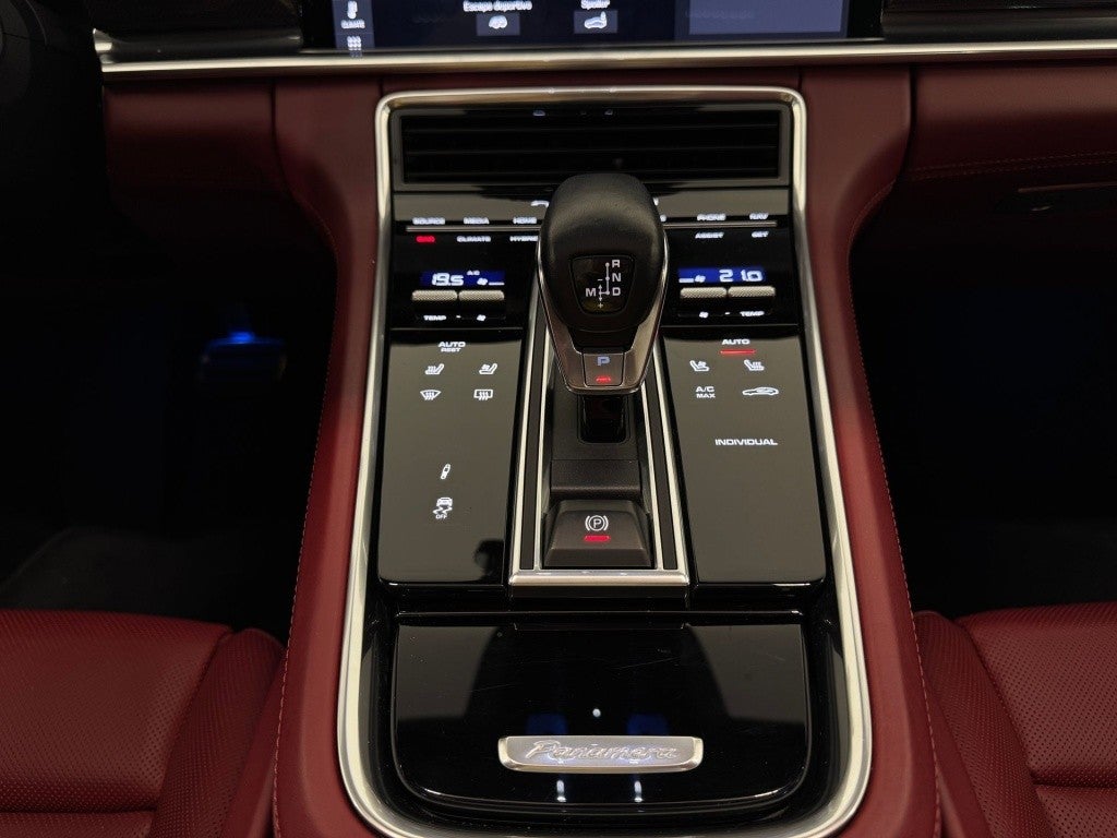 Porsche Panamera 4 e-Hybrid