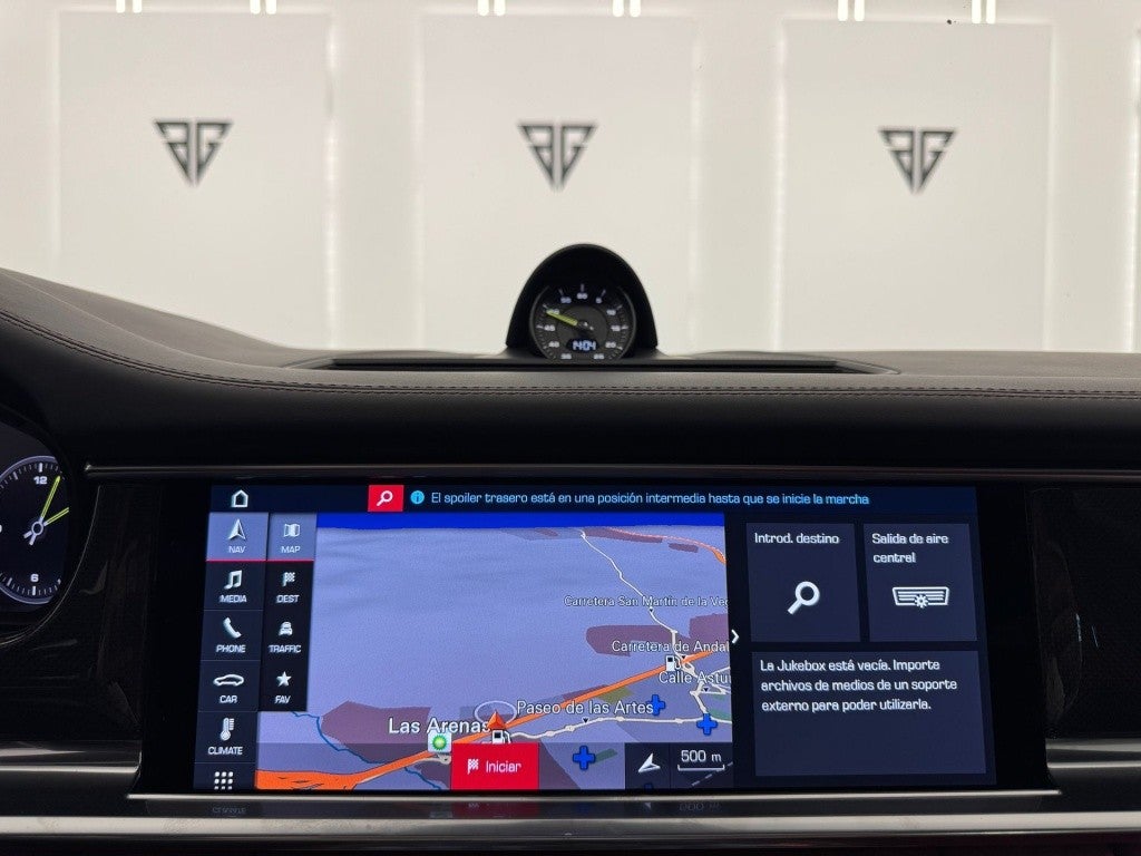 Porsche Panamera 4 e-Hybrid