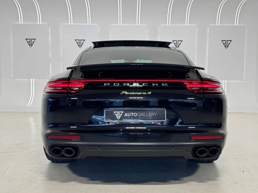 Porsche Panamera 4 e-Hybrid