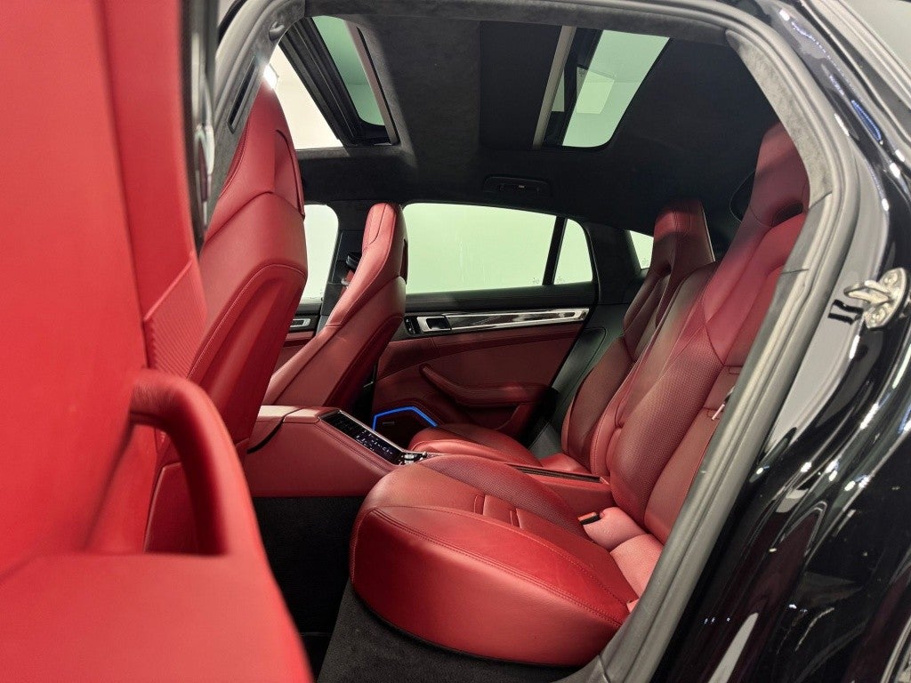 Porsche Panamera 4 e-Hybrid