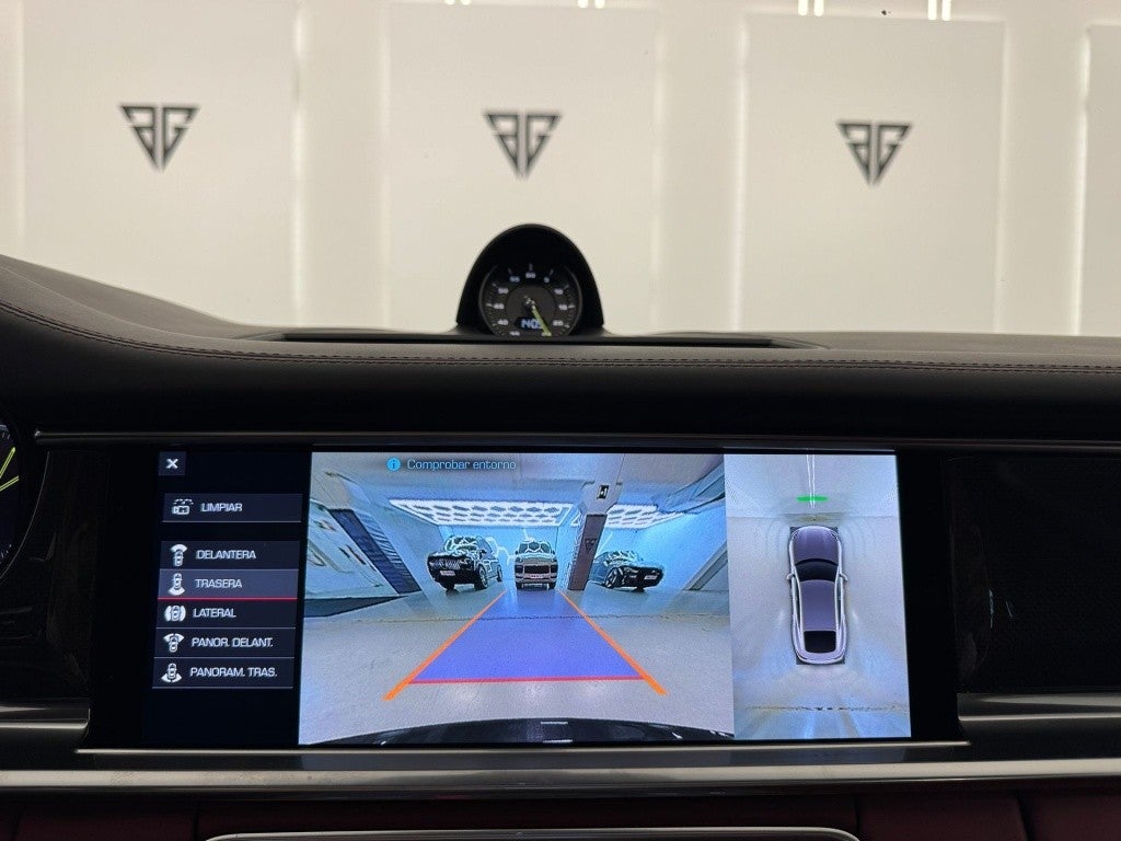 Porsche Panamera 4 e-Hybrid