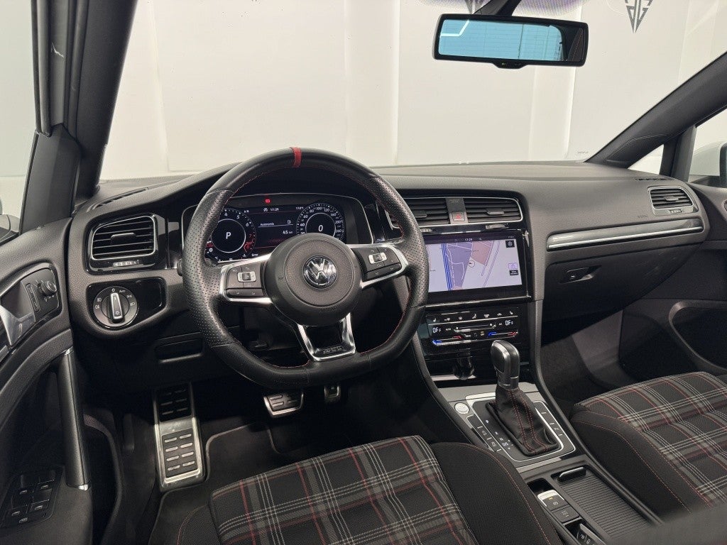 Volkswagen Golf 2.0 TSI GTI Performance DSG 230