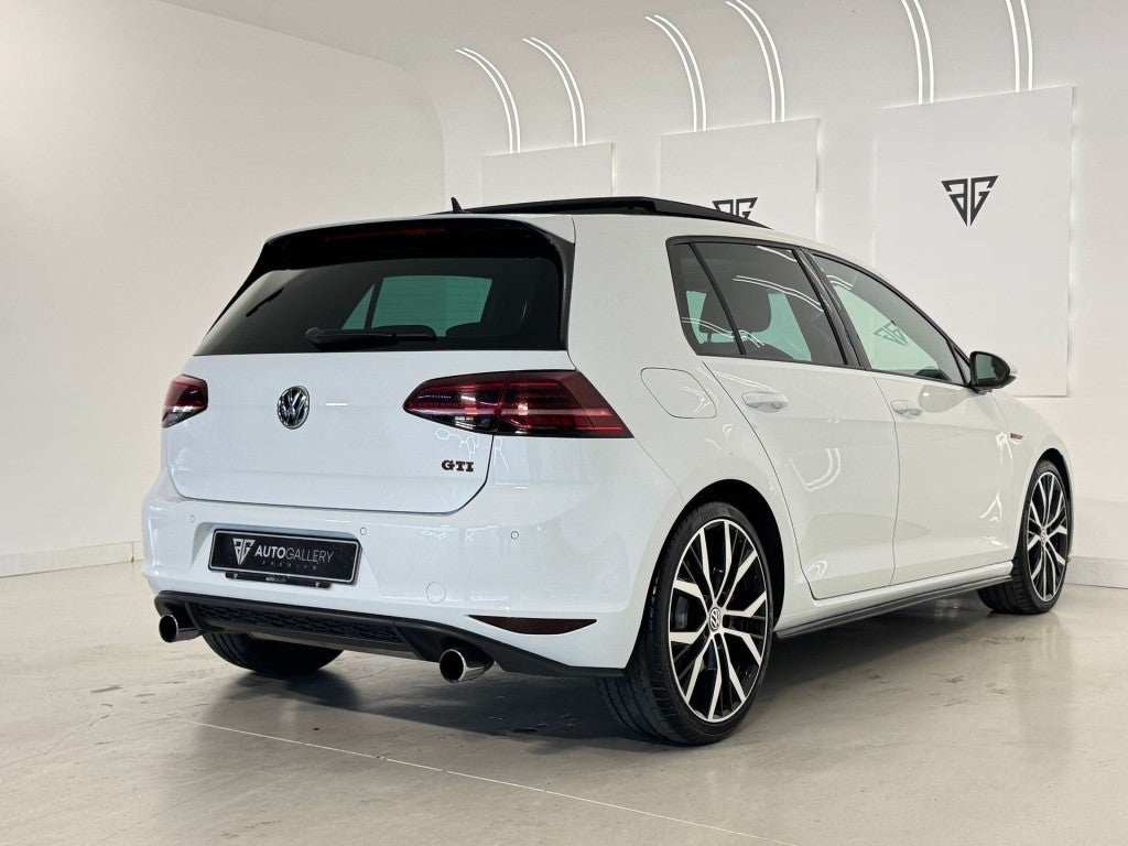 Volkswagen Golf 2.0 TSI GTI Performance DSG 230