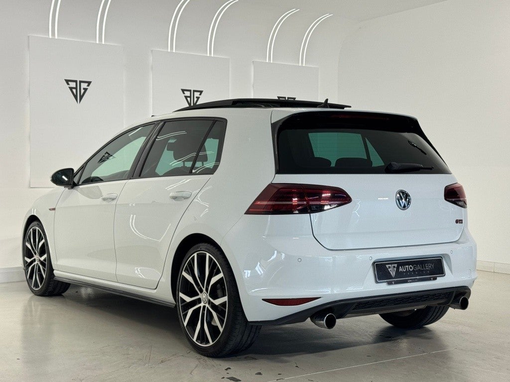 Volkswagen Golf 2.0 TSI GTI Performance DSG 230