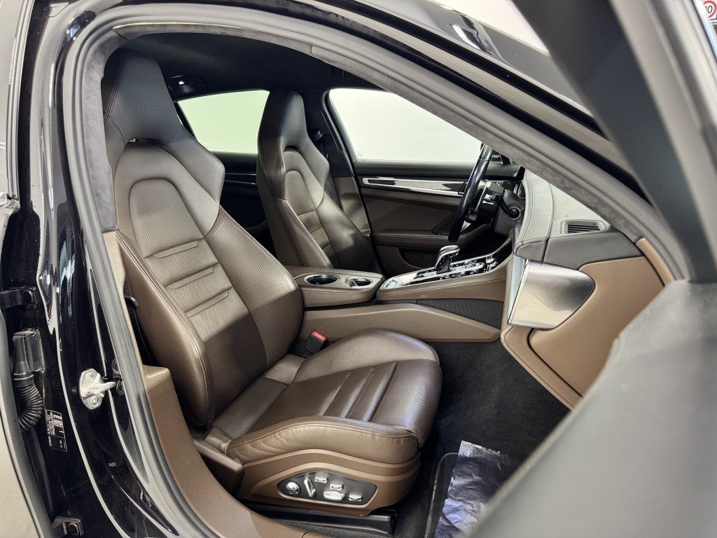 Porsche Panamera Turbo Aut.