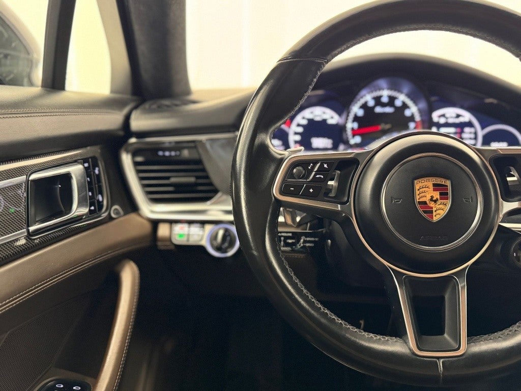 Porsche Panamera Turbo Aut.