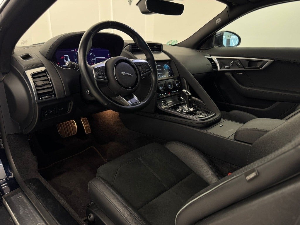 Jaguar F-Type Coupé 2.0 I4 R-Dynamic Aut. 300