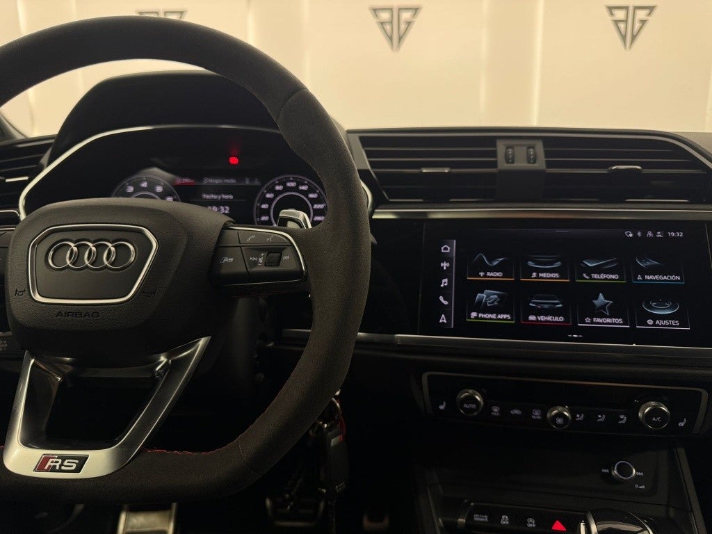 Audi Q3 RS 2.5 TFSI quattro S tronic