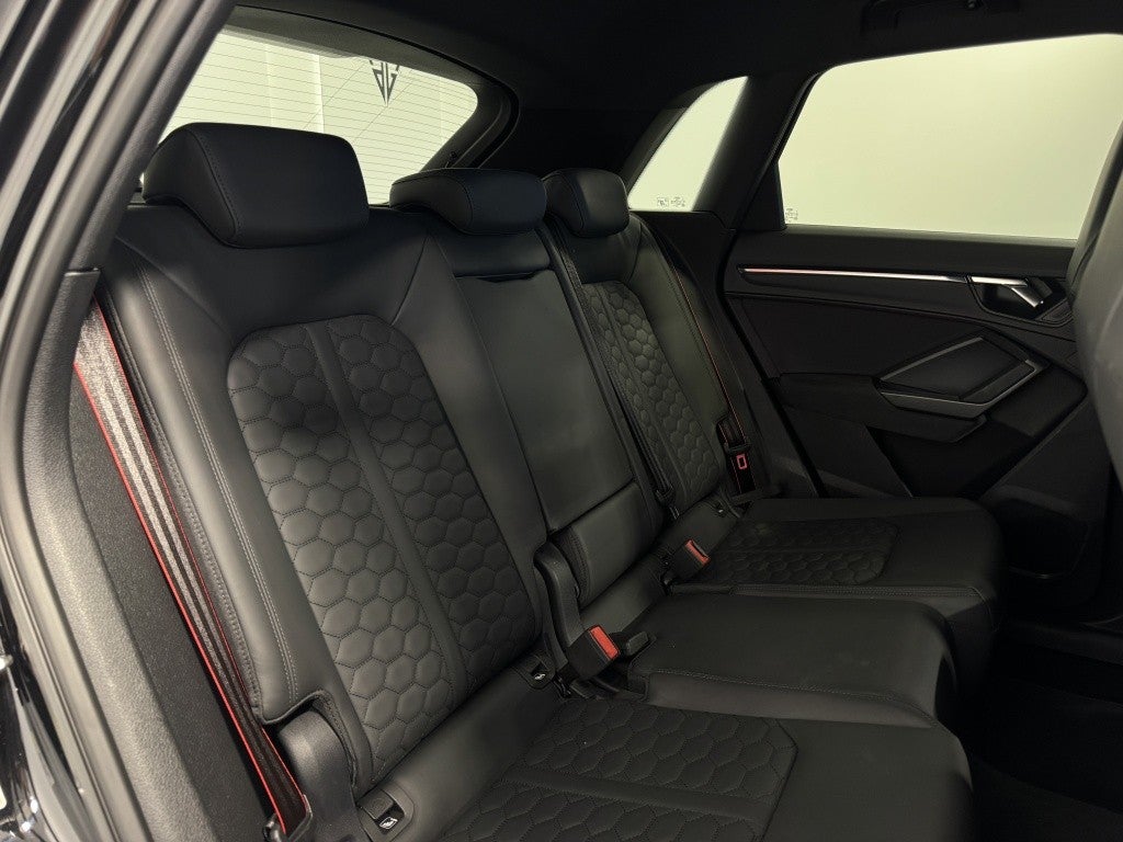 Audi Q3 RS 2.5 TFSI quattro S tronic