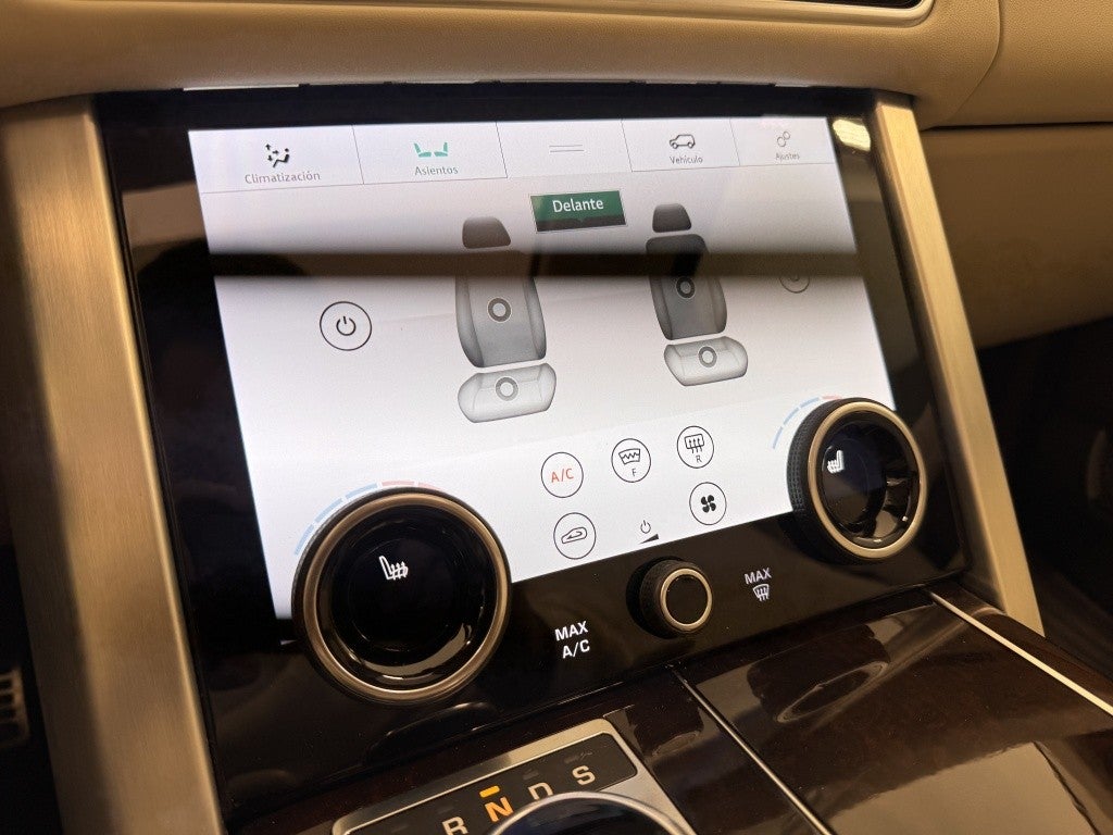 Land-Rover Range Rover 2.0 i4 PHEV Vogue 4WD Aut.