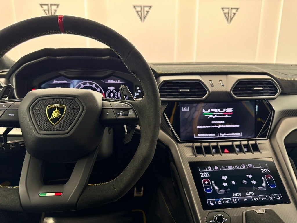 Lamborghini Urus Performante